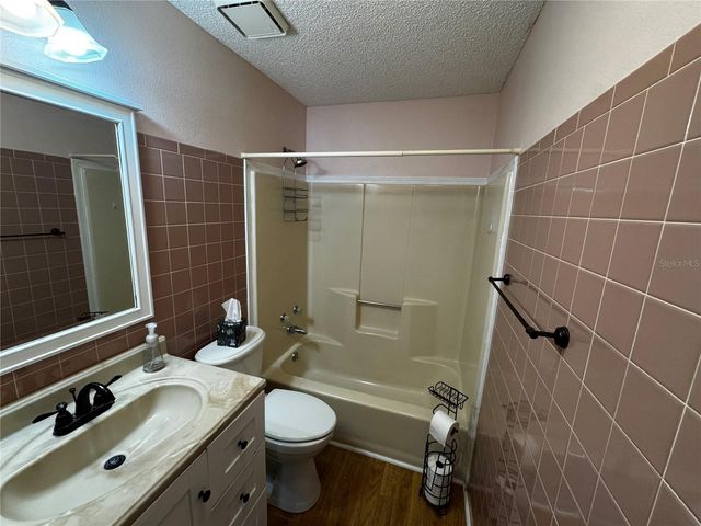 1218 POMPANO LANE, Lady Lake, FL 32159