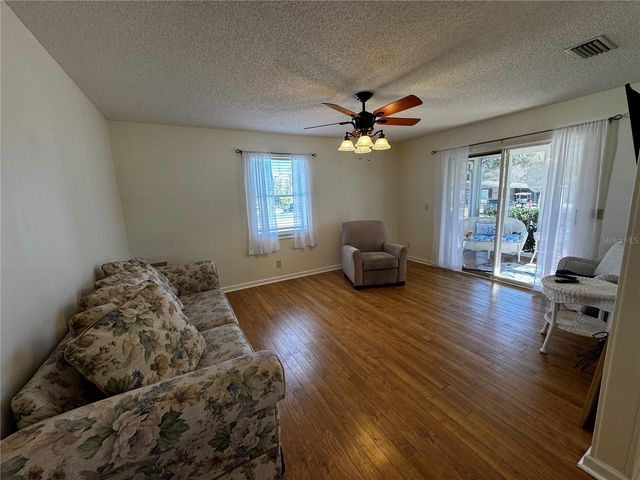 1218 POMPANO LANE, Lady Lake, FL 32159