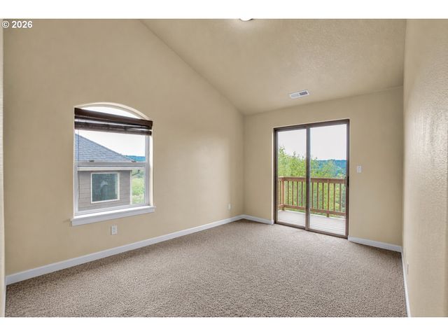 1305 Ne COOPER Ln, Estacada, OR 97023