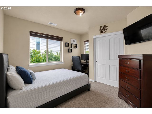 1305 Ne COOPER Ln, Estacada, OR 97023