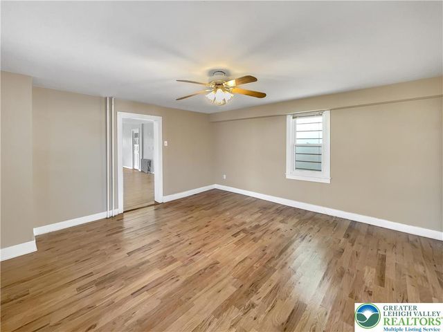 29 Hess Avenue, Hellertown Boro, PA 18055