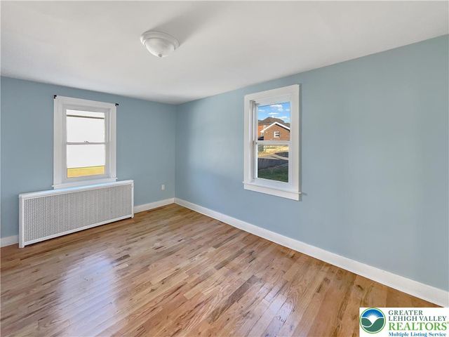 29 Hess Avenue, Hellertown Boro, PA 18055