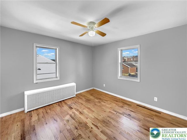 29 Hess Avenue, Hellertown Boro, PA 18055