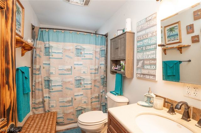 8242-8244 Navarre Road SW, Massillon, OH 44646