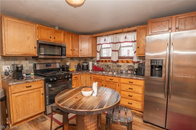 8242-8244 Navarre Road SW, Massillon, OH 44646