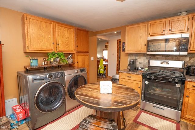 8242-8244 Navarre Road SW, Massillon, OH 44646