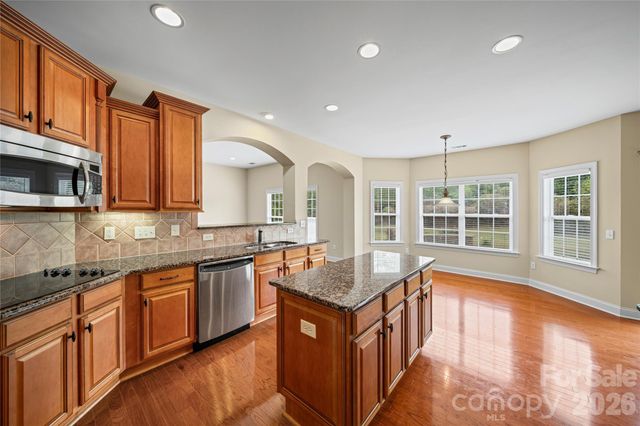 8734 Savannah Road 137, Harrisburg, NC 28075