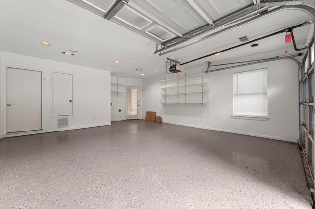 14 W Cobble Hill Circle, The Woodlands, TX 77381