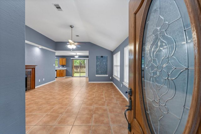 14 W Cobble Hill Circle, The Woodlands, TX 77381