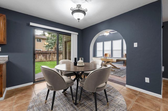 14 W Cobble Hill Circle, The Woodlands, TX 77381