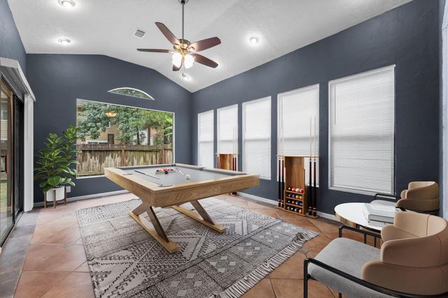 14 W Cobble Hill Circle, The Woodlands, TX 77381