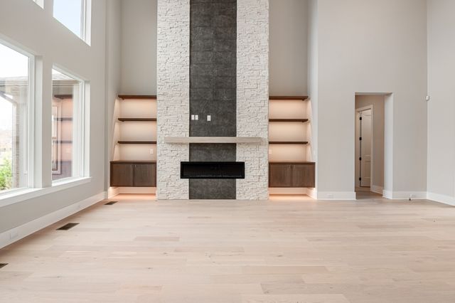 1764 Dean Rd, Thompsons Station, TN 37179