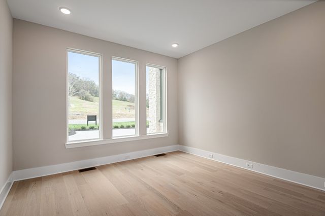 1764 Dean Rd, Thompsons Station, TN 37179