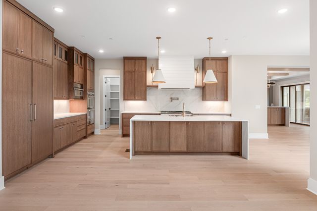 1764 Dean Rd, Thompsons Station, TN 37179