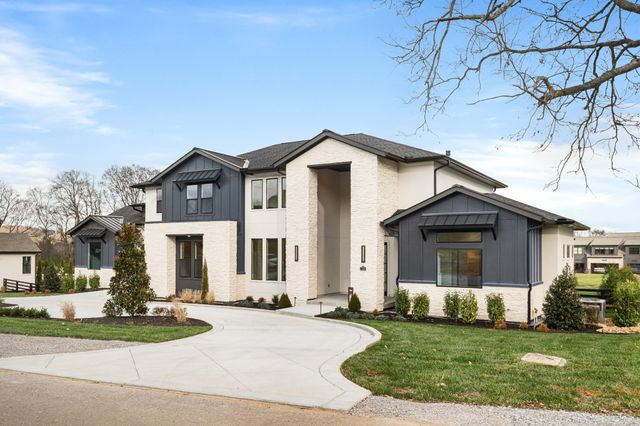 1764 Dean Rd, Thompsons Station, TN 37179