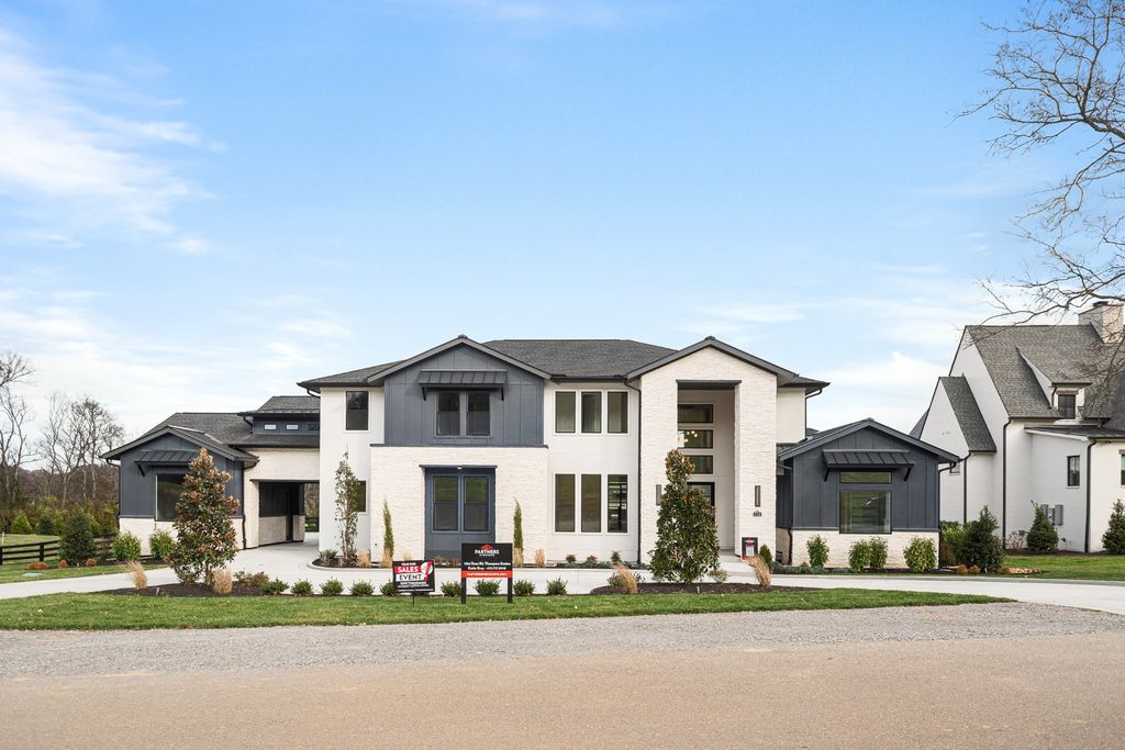 1764 Dean Rd, Thompsons Station, TN 37179