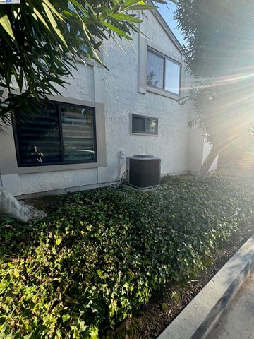 6649 Bunker Hill Ct, San Jose, CA 95120