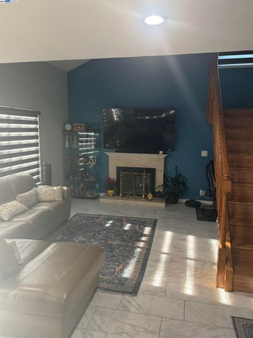 6649 Bunker Hill Ct, San Jose, CA 95120