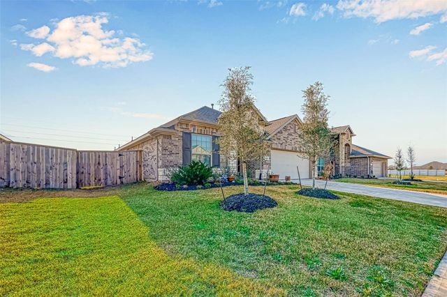 5020 Twin Summit Drive, Rosenberg, TX 77469