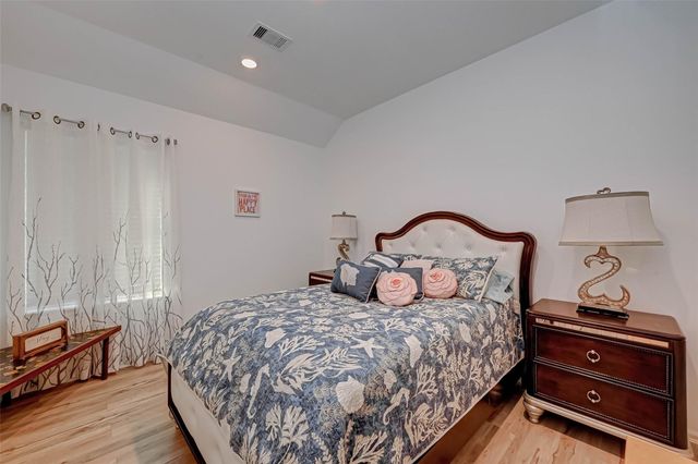 5020 Twin Summit Drive, Rosenberg, TX 77469