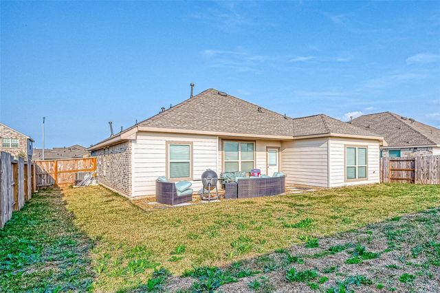 5020 Twin Summit Drive, Rosenberg, TX 77469