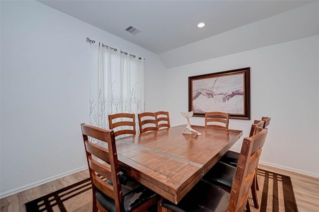 5020 Twin Summit Drive, Rosenberg, TX 77469