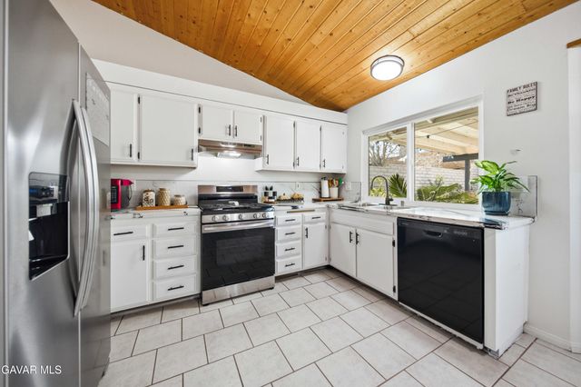 1418 Springline Drive, Palmdale, CA 93550