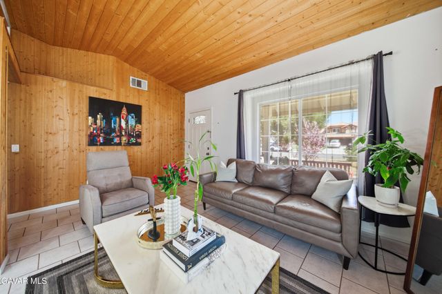 1418 Springline Drive, Palmdale, CA 93550
