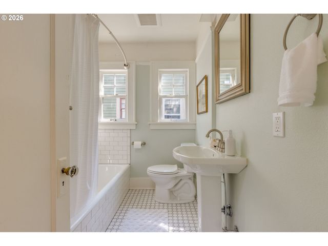3342 Ne 13TH Ave, Portland, OR 97212