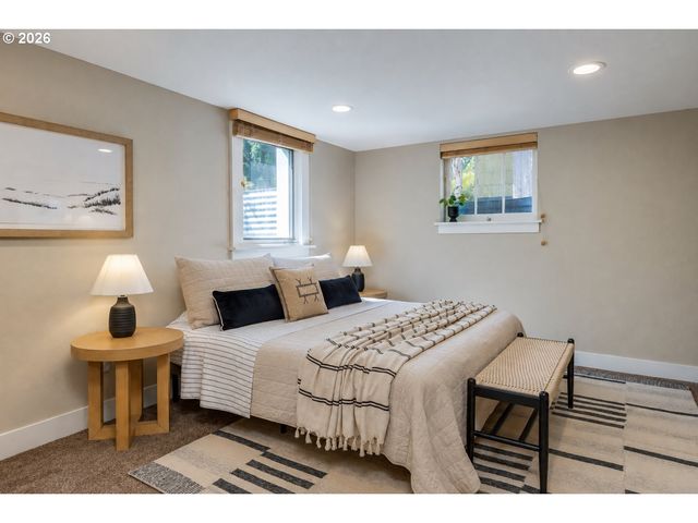 3342 Ne 13TH Ave, Portland, OR 97212