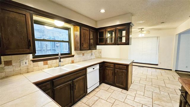 5301 NW 115th Street, Oklahoma City, OK 73162