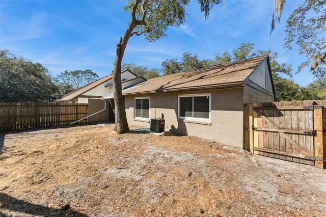 142 SABAL PALM COURT, Sanford, FL 32773