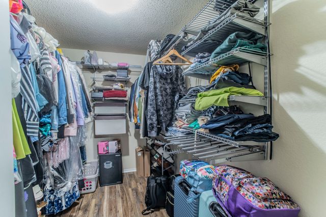 105 Forest Park Lane, Red Oak, TX 75154