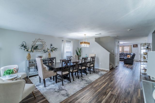 105 Forest Park Lane, Red Oak, TX 75154