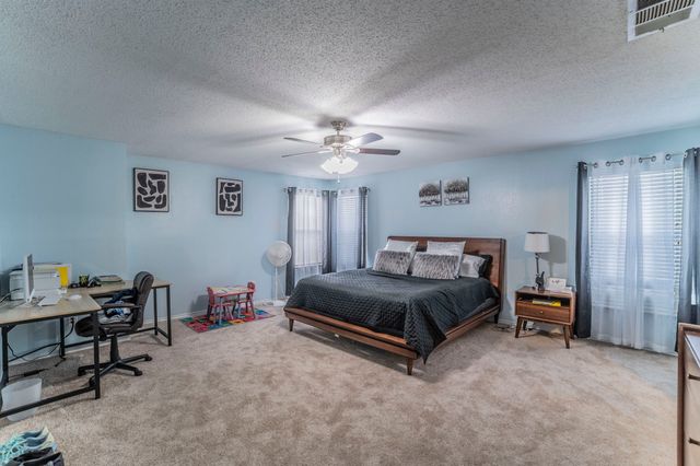 105 Forest Park Lane, Red Oak, TX 75154