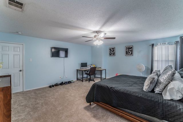 105 Forest Park Lane, Red Oak, TX 75154