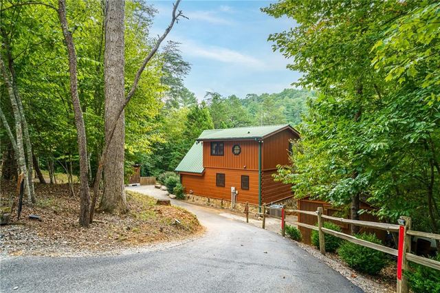 405 Donna Lee Lane, Mineral Bluff, GA 30559