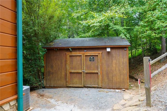 405 Donna Lee Lane, Mineral Bluff, GA 30559