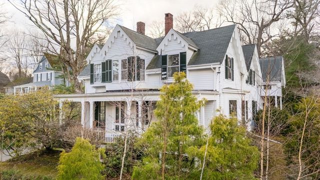 140 Pleasant St, Newton, MA 02459