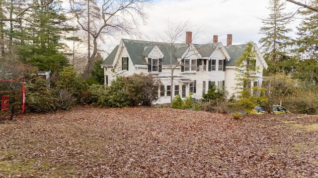 140 Pleasant St, Newton, MA 02459