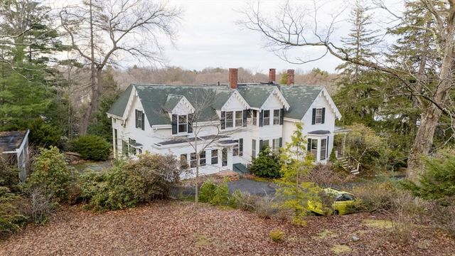 140 Pleasant St, Newton, MA 02459