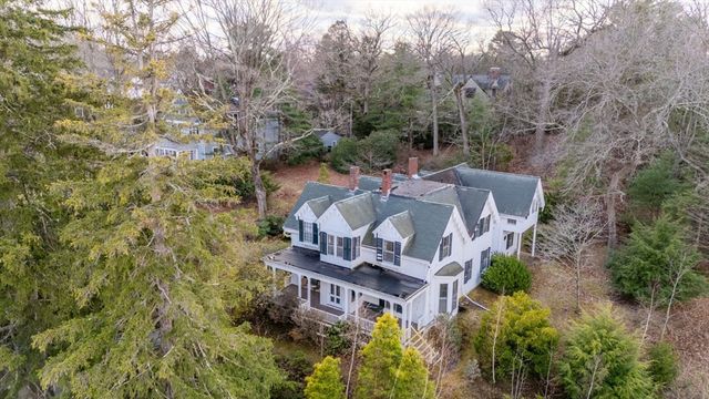 140 Pleasant St, Newton, MA 02459
