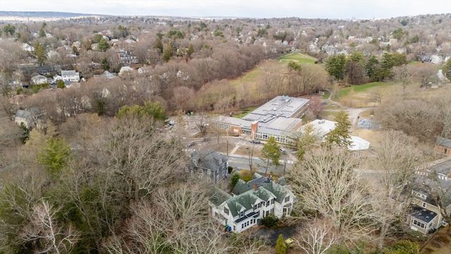 140 Pleasant St, Newton, MA 02459