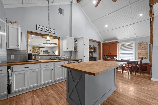 14291 Gholson Road, Waco, TX 76705