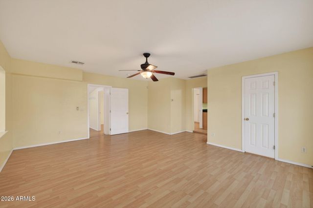 1116 E CINNABAR Avenue, Phoenix, AZ 85020
