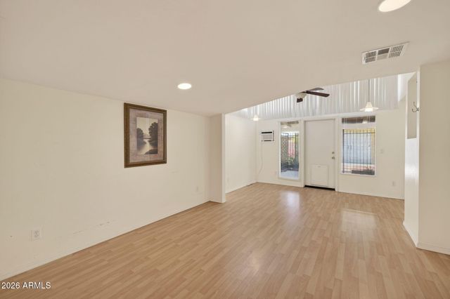 1116 E CINNABAR Avenue, Phoenix, AZ 85020