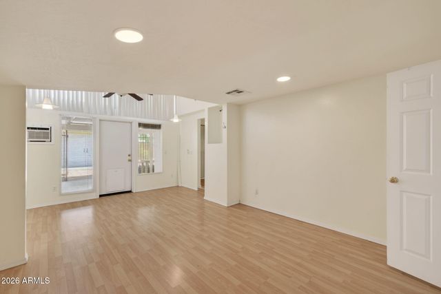 1116 E CINNABAR Avenue, Phoenix, AZ 85020