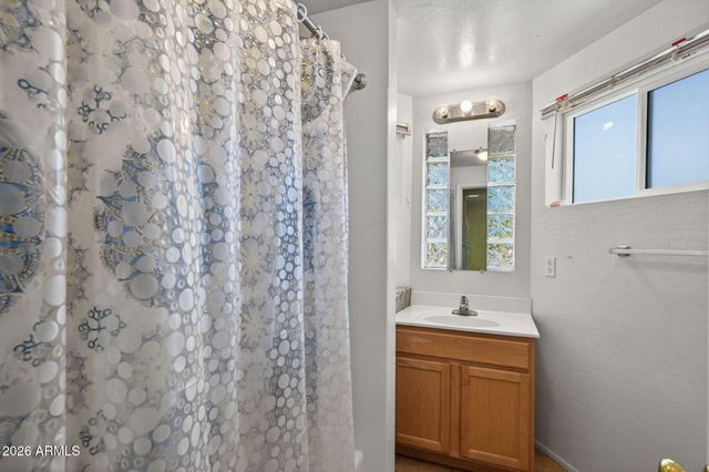 1116 E CINNABAR Avenue, Phoenix, AZ 85020
