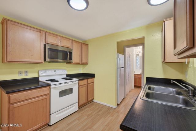 1116 E CINNABAR Avenue, Phoenix, AZ 85020