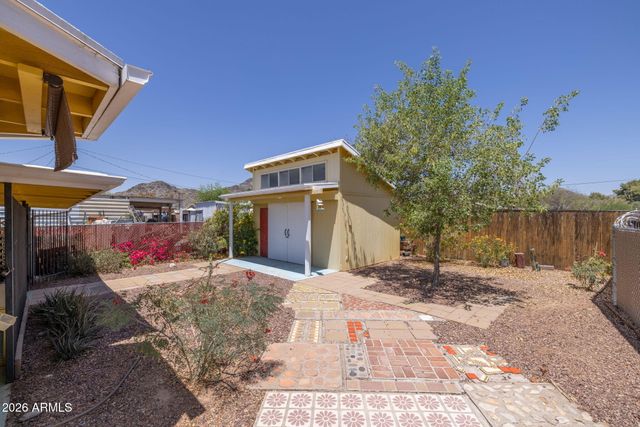 1116 E CINNABAR Avenue, Phoenix, AZ 85020